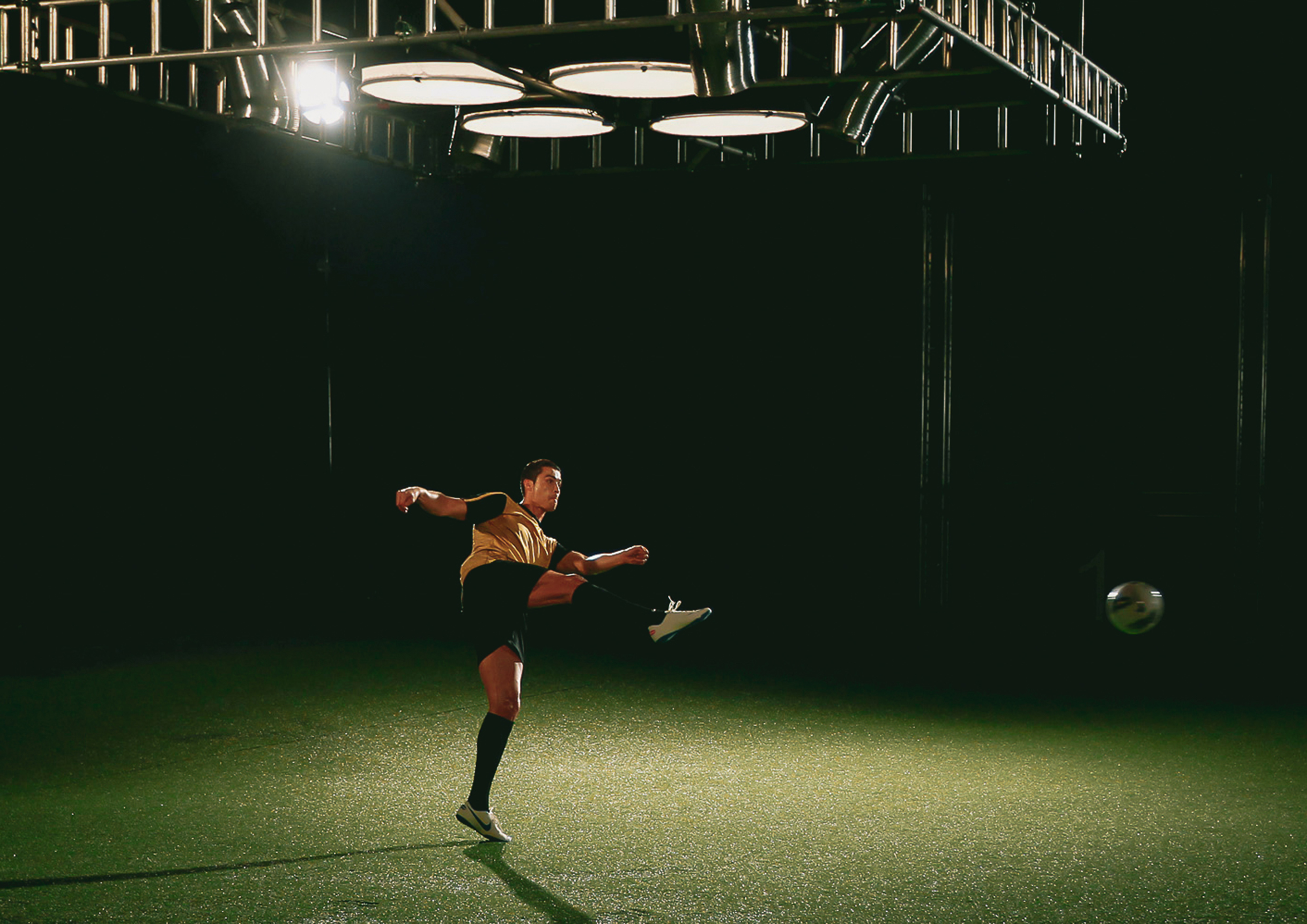 Commercials — frame 9